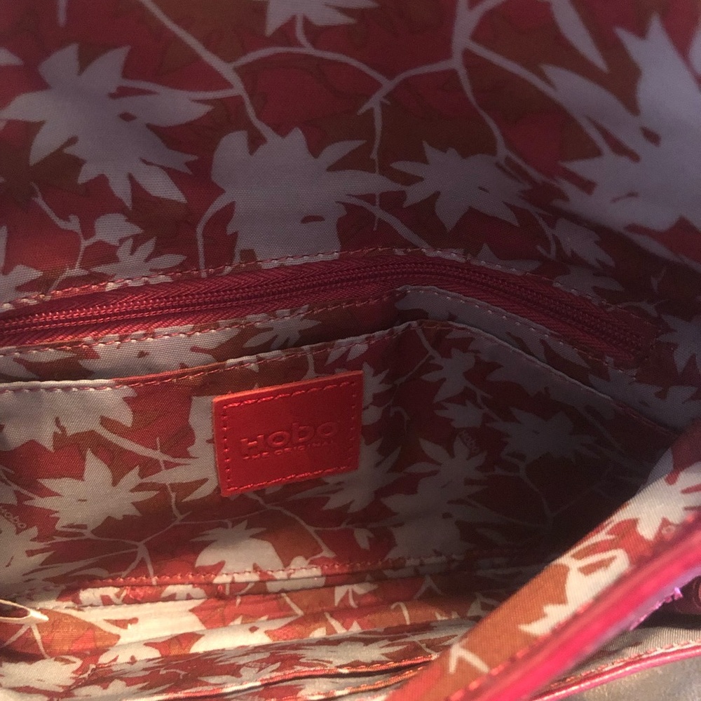 Hobo Rudy Raspberry Foldover Crossbody Women's Le… - image 6